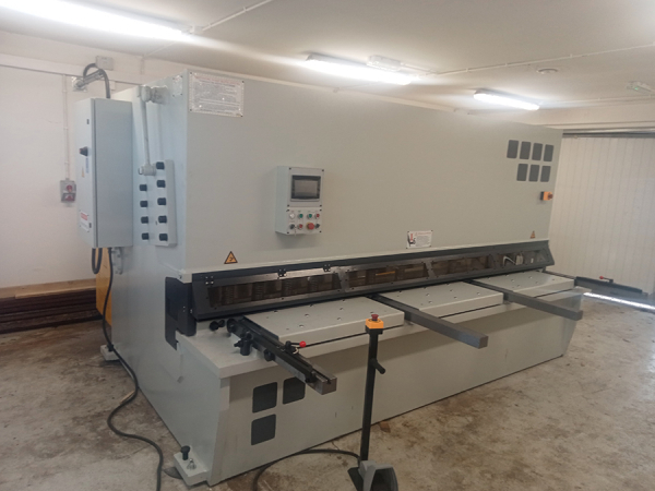 Hydrauliczne nożyce gilotynowe EUROMET HGS 16x3200